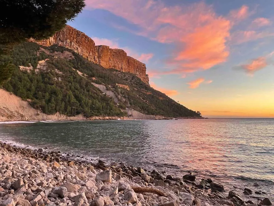 Le Grand Large, Face A Vous Daire Cassis