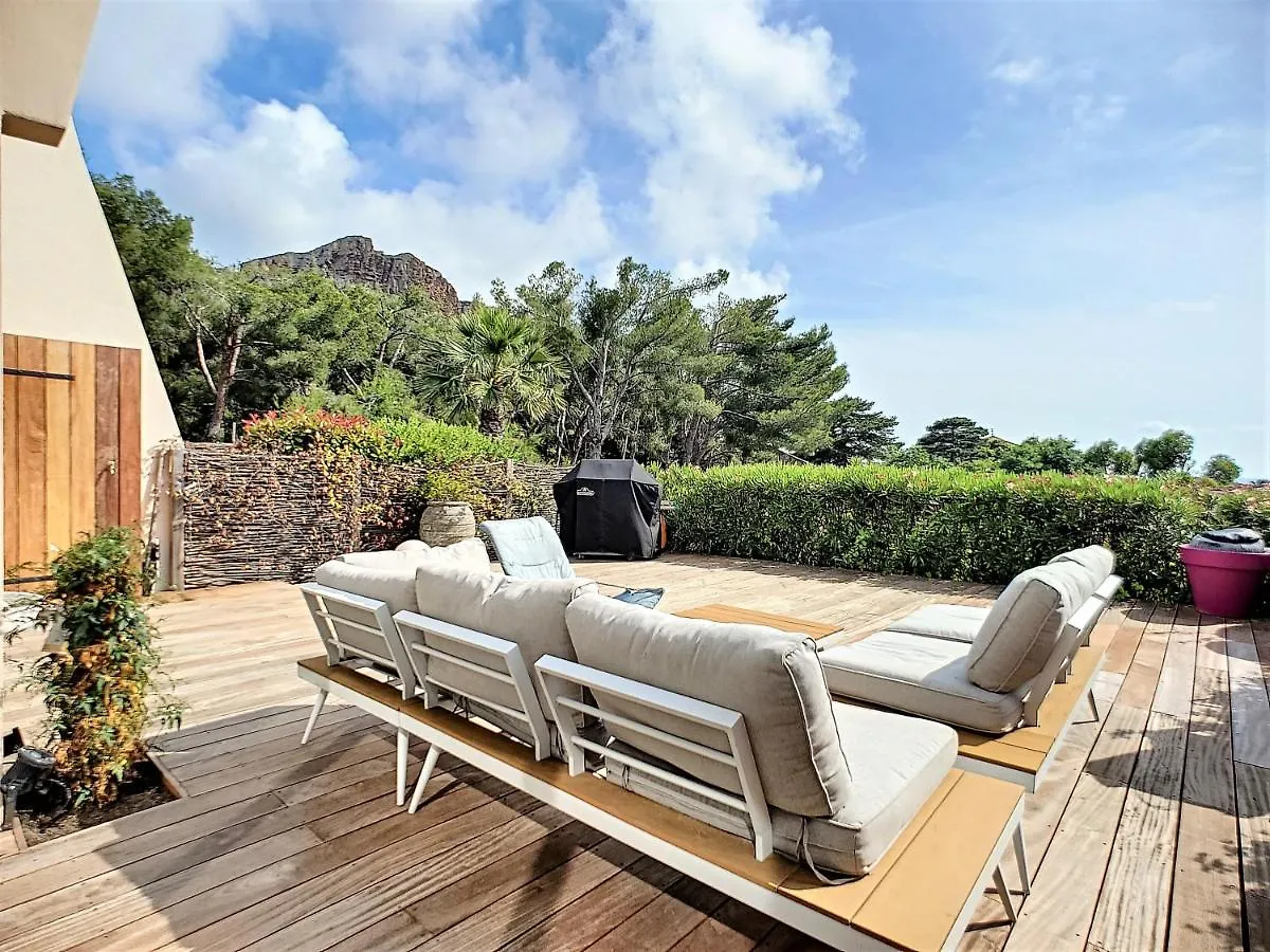 Le Grand Large, Face A Vous Daire Cassis